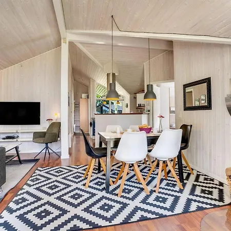 Truls - 800m From The Sea By Interhome Feriehus *